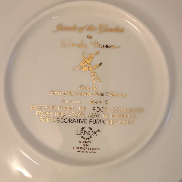 Lenox Fine Ivory China Plate with Gold Accents - Picture 11 of 12